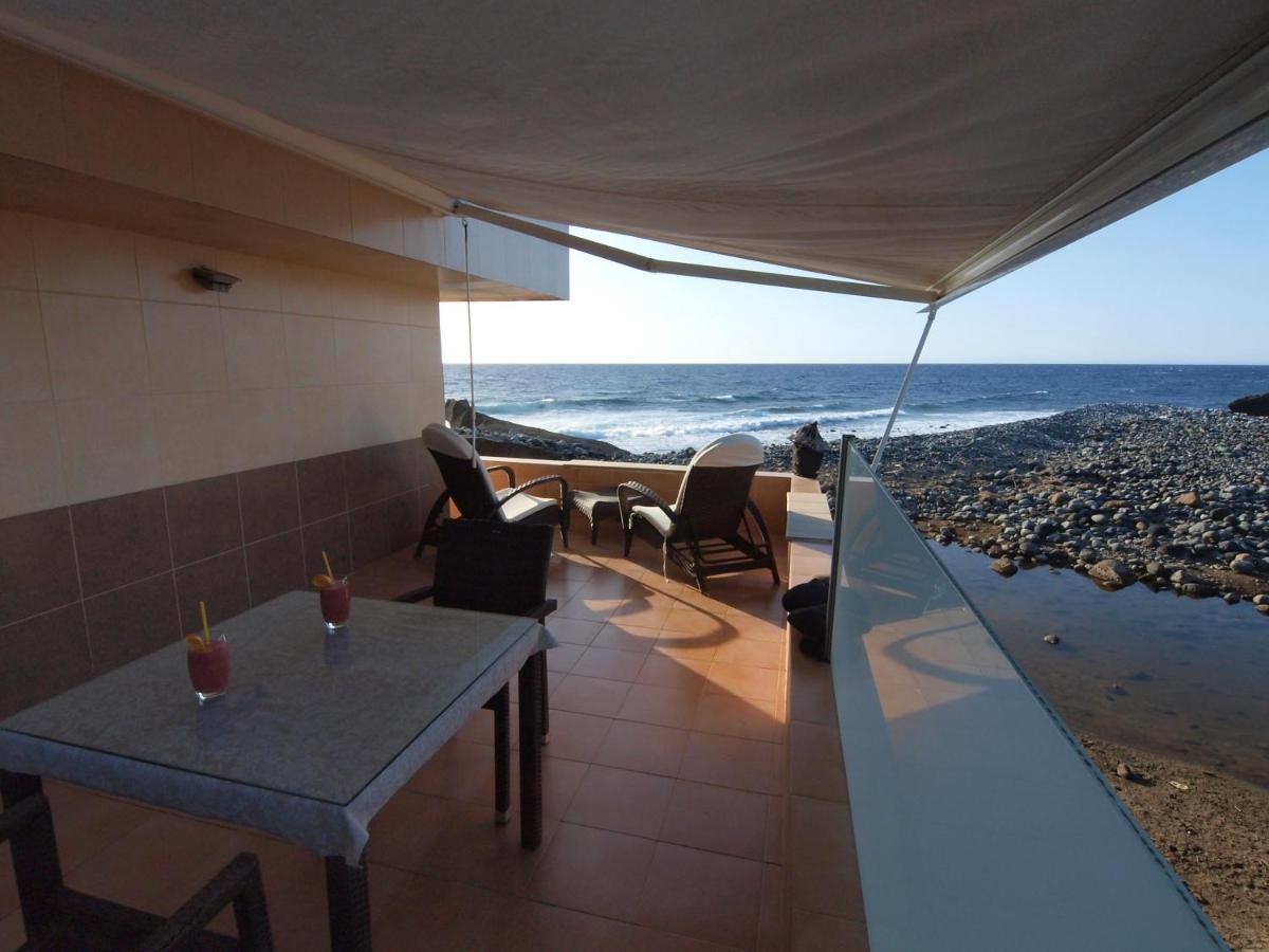 Sunrise Directly At The Sea Apartment La Mareta Bagian luar foto