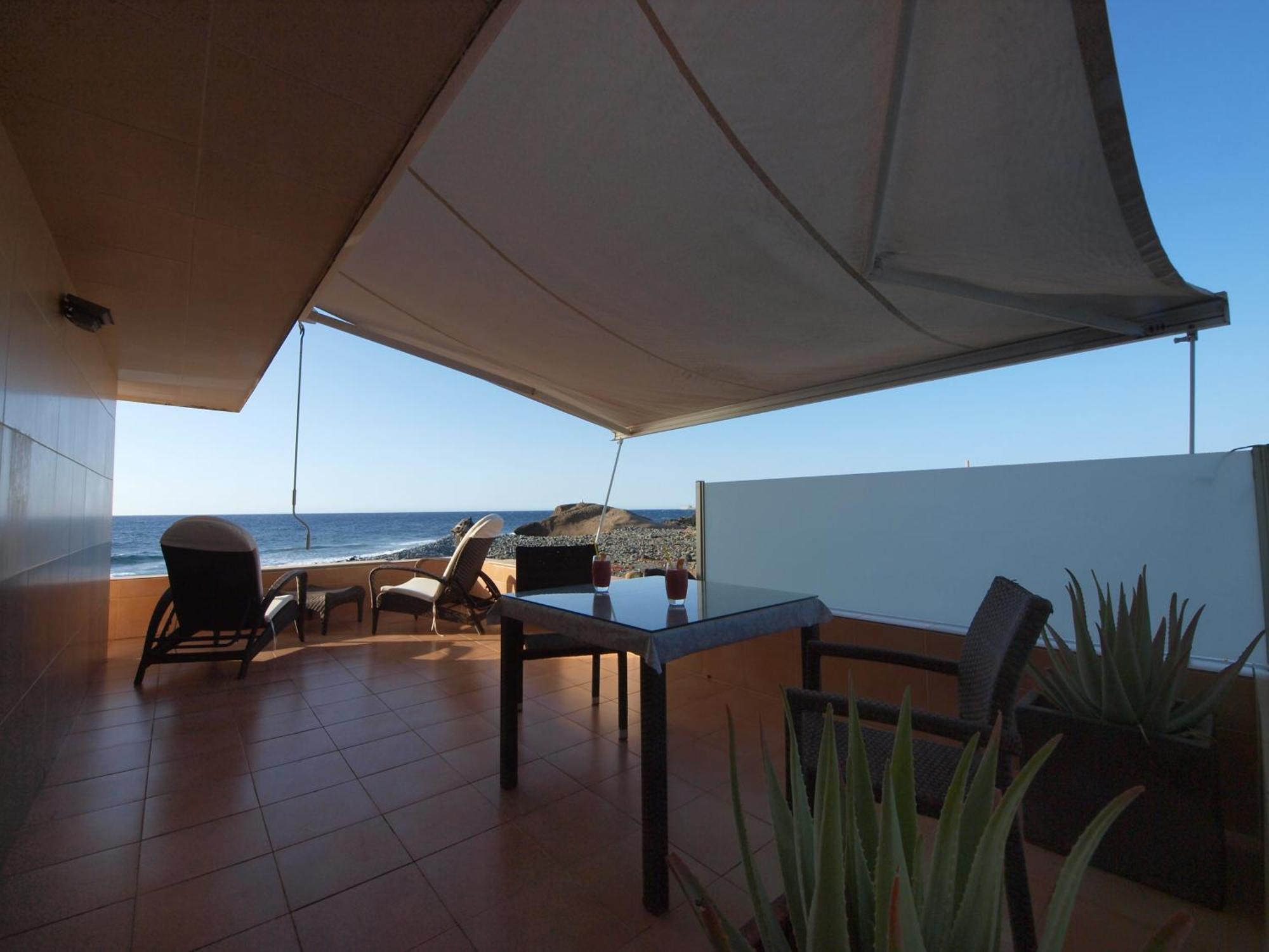Sunrise Directly At The Sea Apartment La Mareta Bagian luar foto