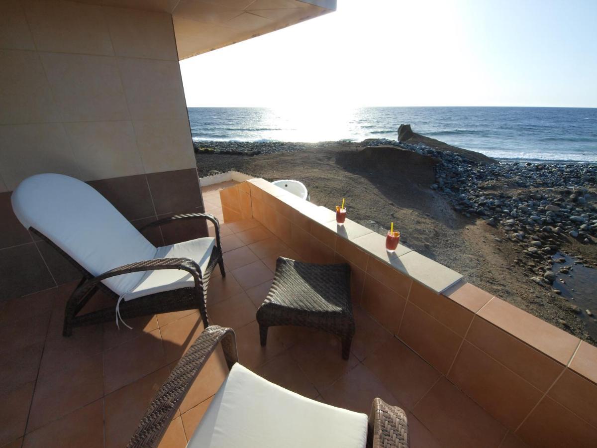 Sunrise Directly At The Sea Apartment La Mareta Bagian luar foto
