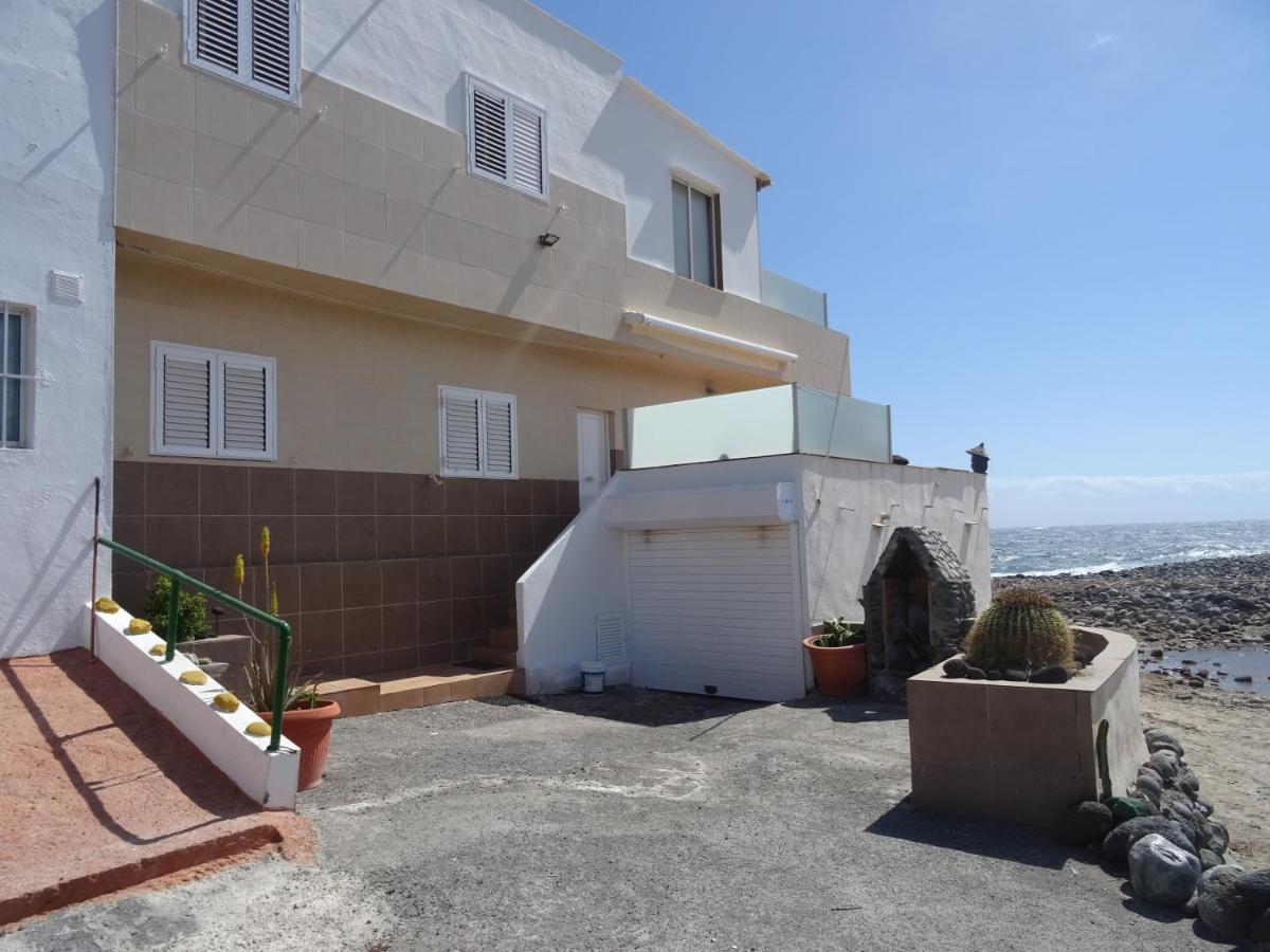 Sunrise Directly At The Sea Apartment La Mareta Bagian luar foto