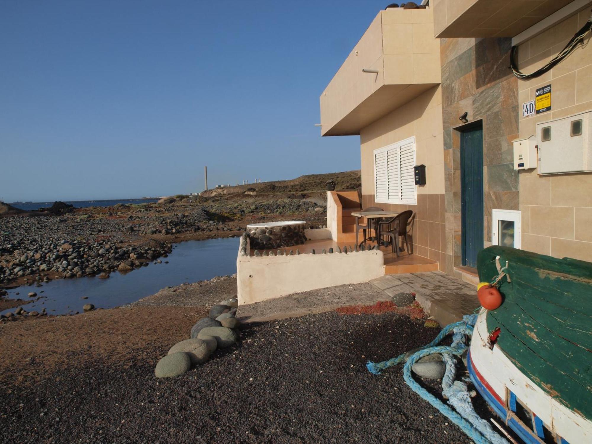 Sunrise Directly At The Sea Apartment La Mareta Bagian luar foto